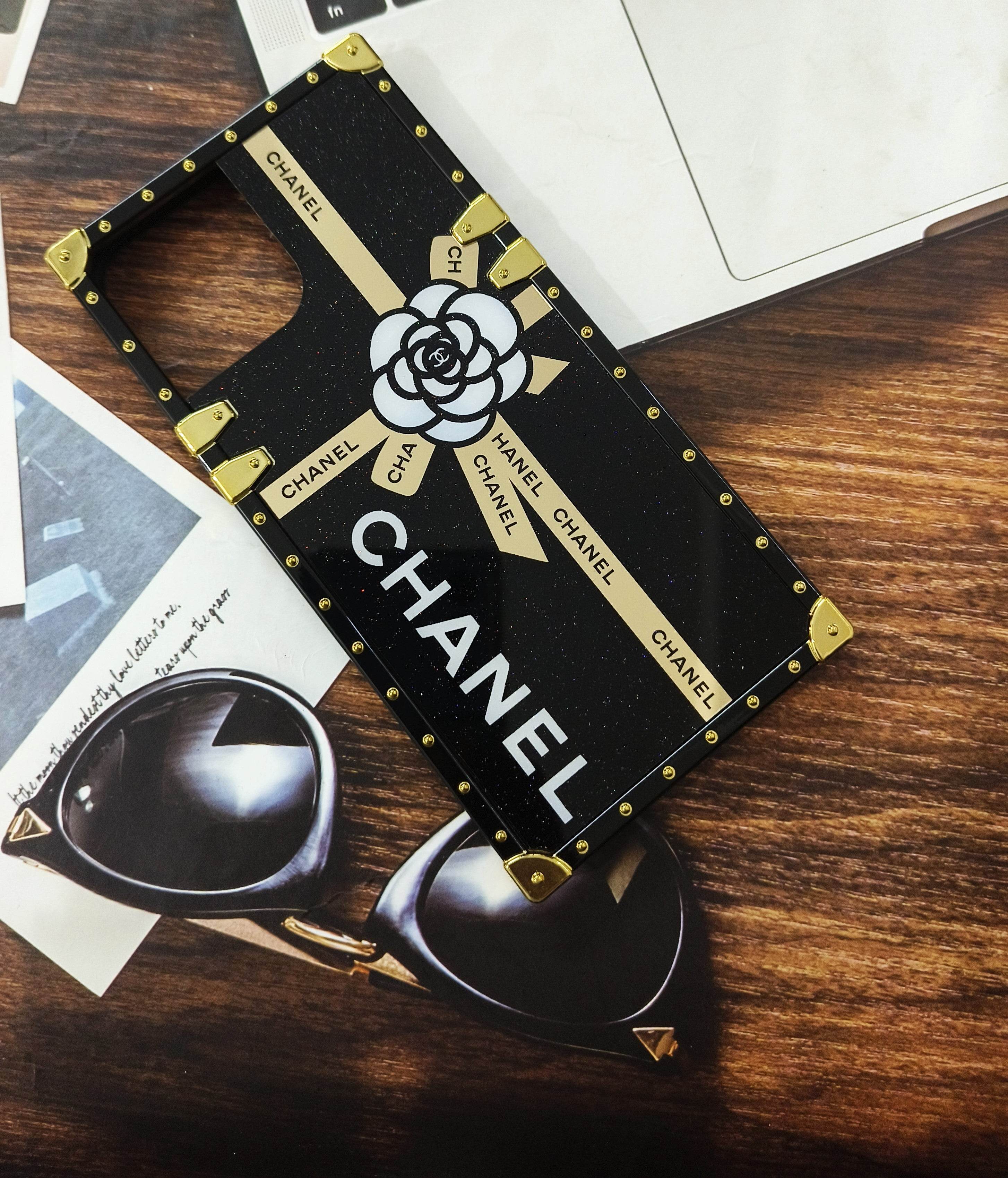 iPhone 12 Pro Max Premium Branded Trunk Case - Channel - Guleel