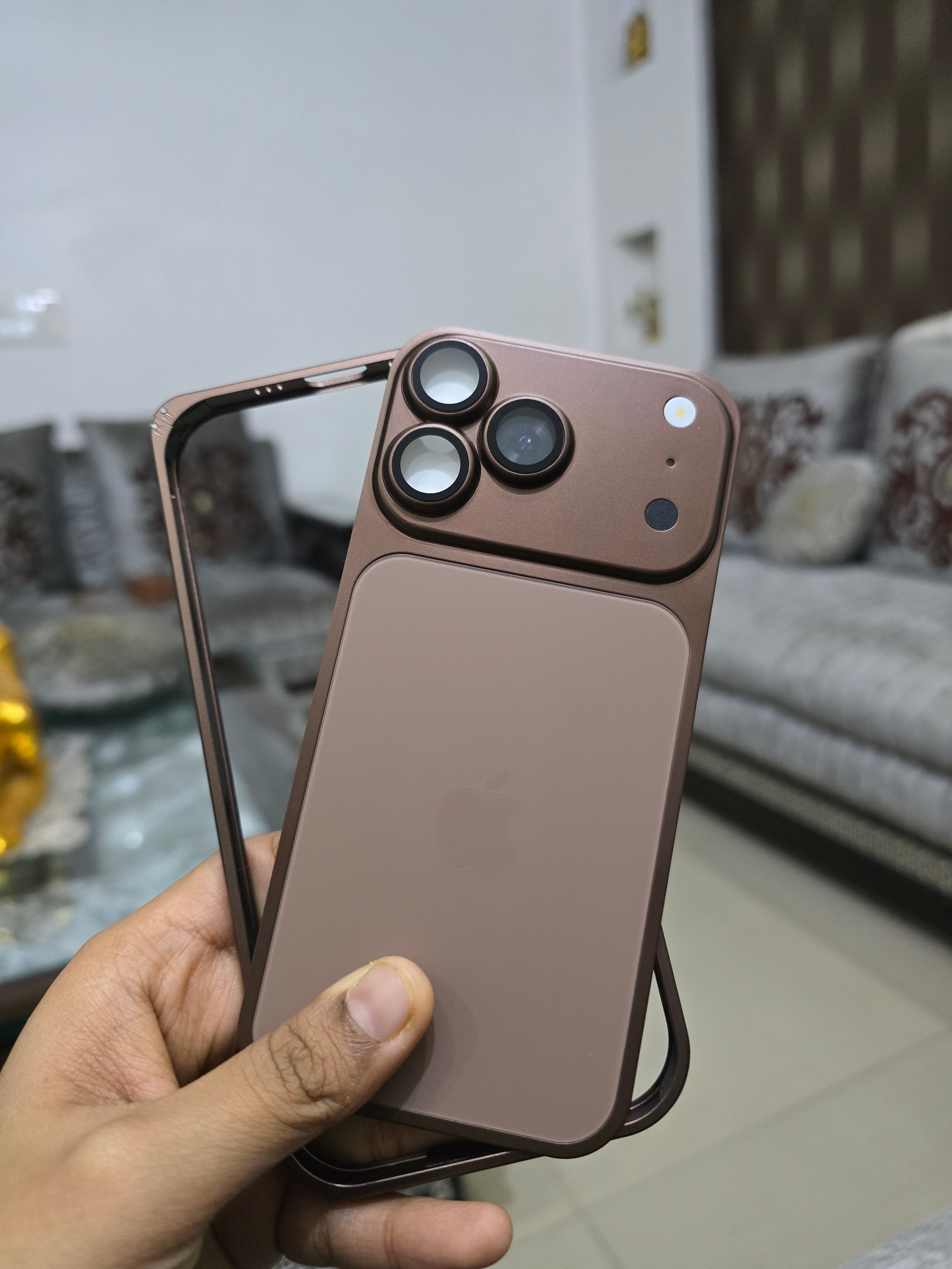 Metal Bumper Converter Case to iPhone 18 Pro & iPhone 18 Pro Max