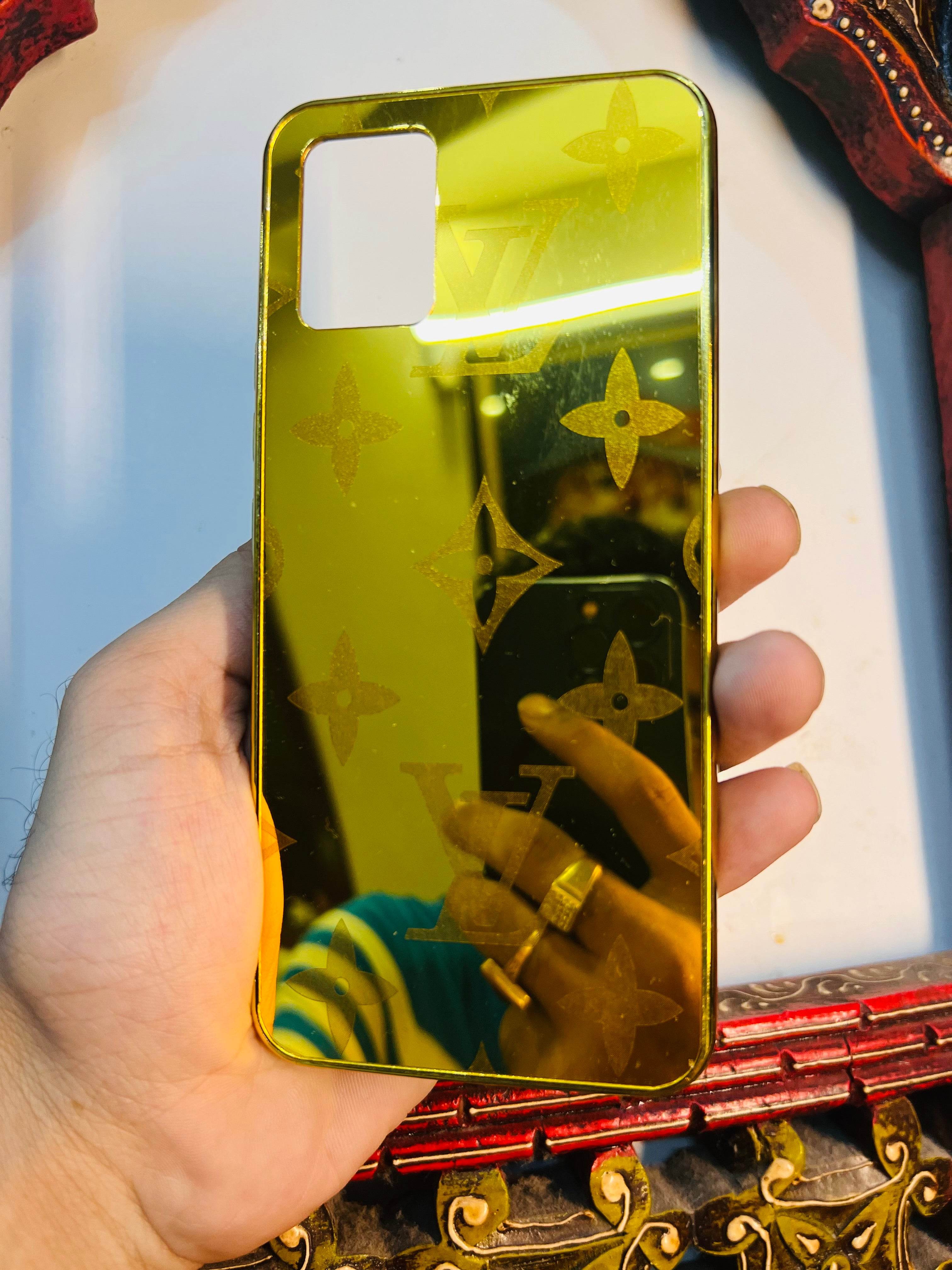 Vivo V20 Premium Gold Plated Mirror Finish Case Cover - Plain LV - Guleel