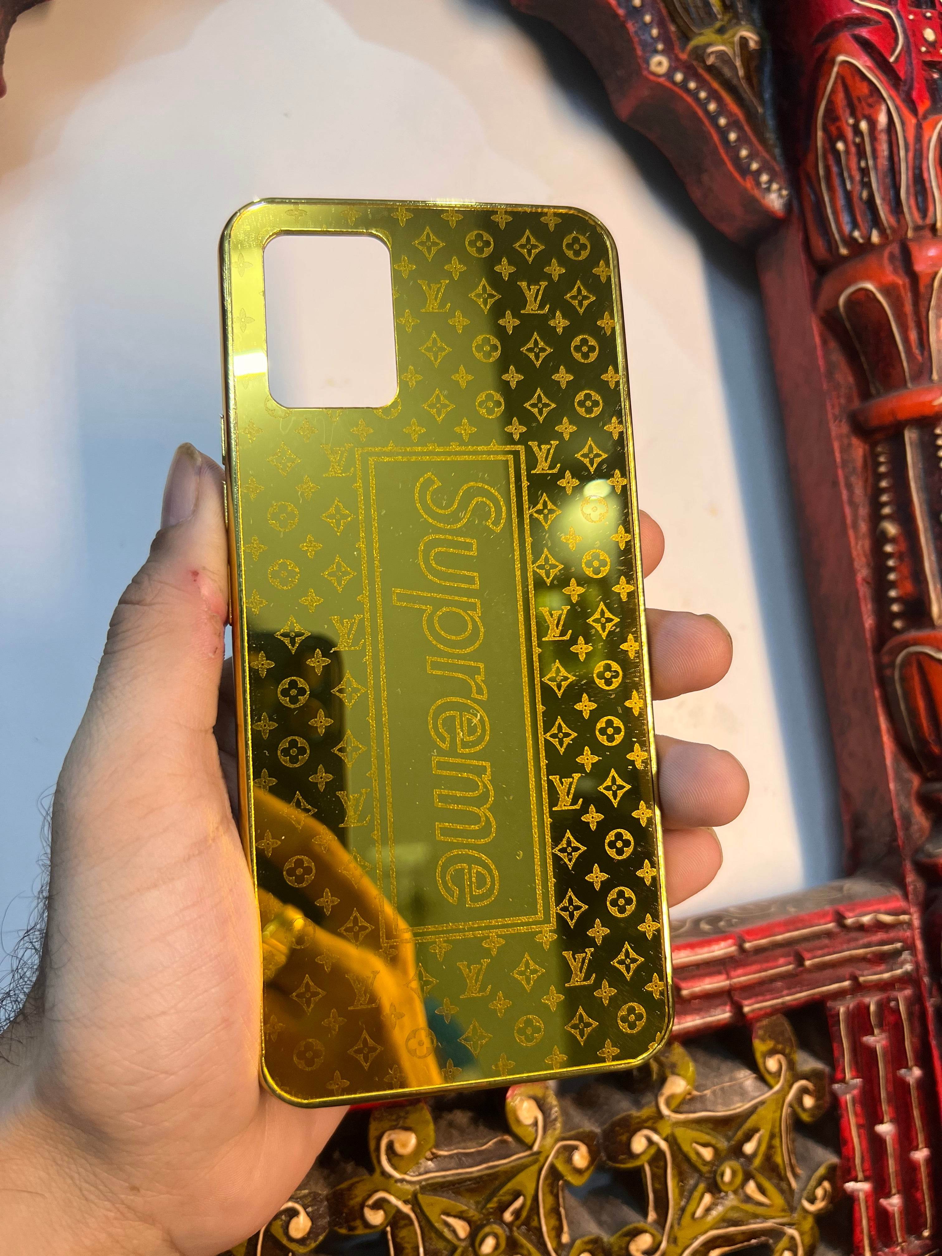 Vivo V20 Premium Gold Plated Mirror Finish Case Cover - Supreme LV Mix - Guleel