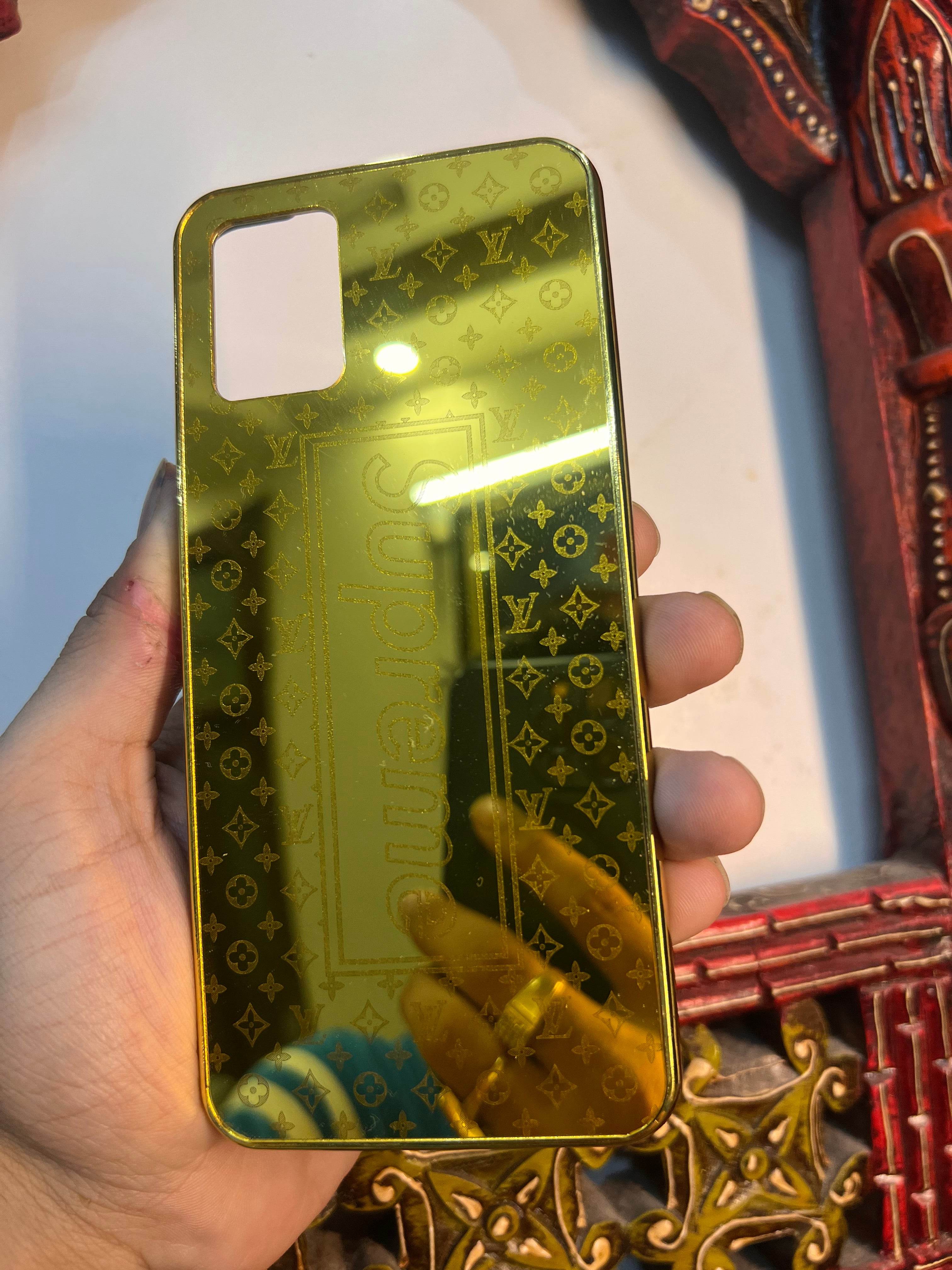 Vivo V20 Premium Gold Plated Mirror Finish Case Cover - Supreme LV Mix - Guleel