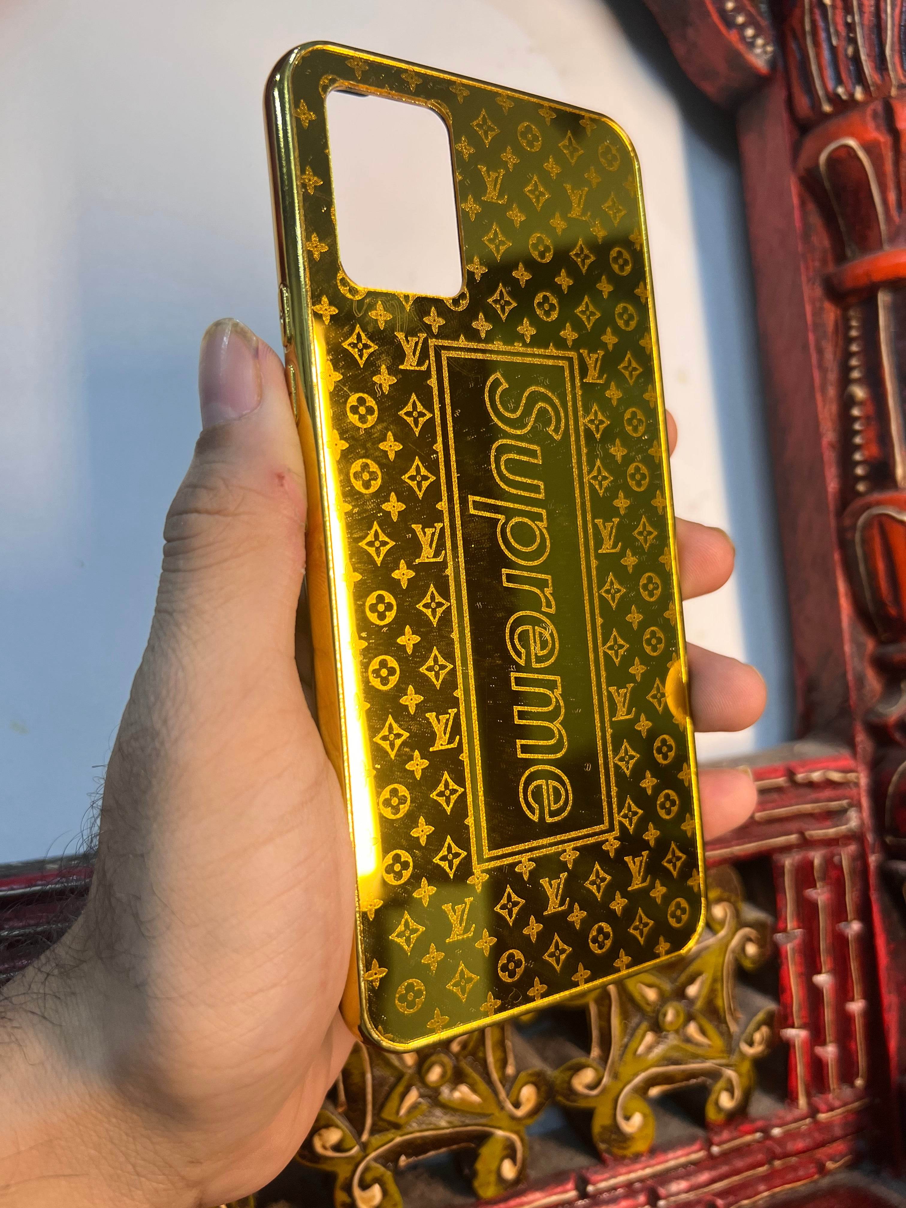 Vivo V20 Premium Gold Plated Mirror Finish Case Cover - Supreme LV Mix - Guleel