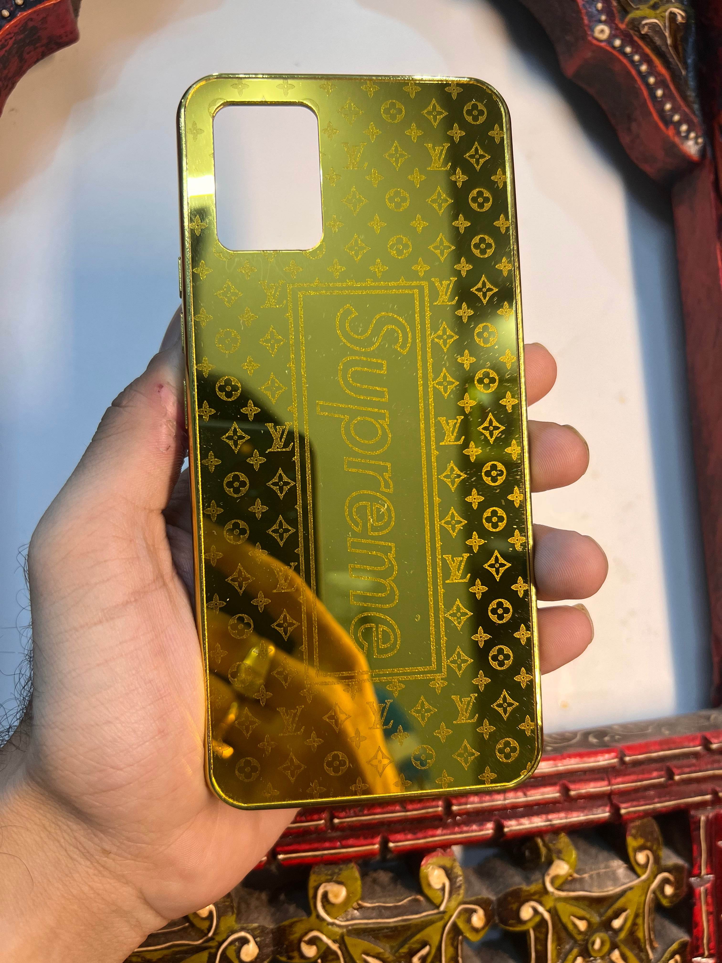 Vivo V20 Premium Gold Plated Mirror Finish Case Cover - Supreme LV Mix - Guleel