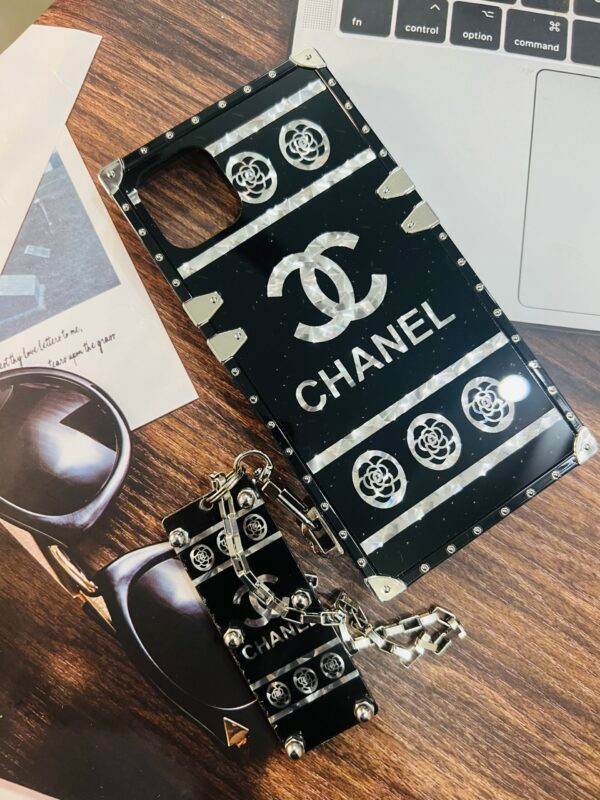 iPhone 11 Premium Mirror Finish Trunk Case - Channel Black - Guleel