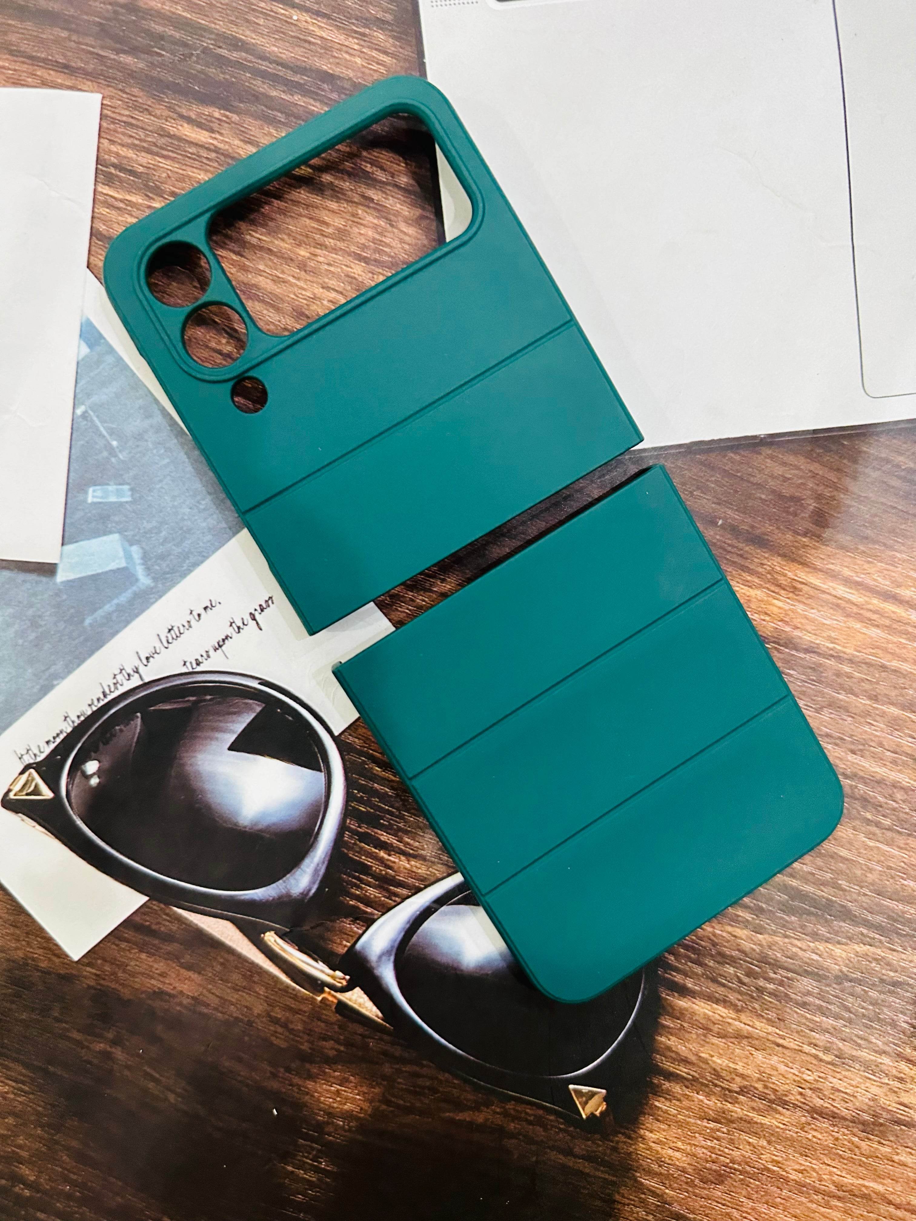 Samsung Galaxy Z Flip 4 Premium Shock Proof Matte Finish Back Cover - Dark Green - Guleel