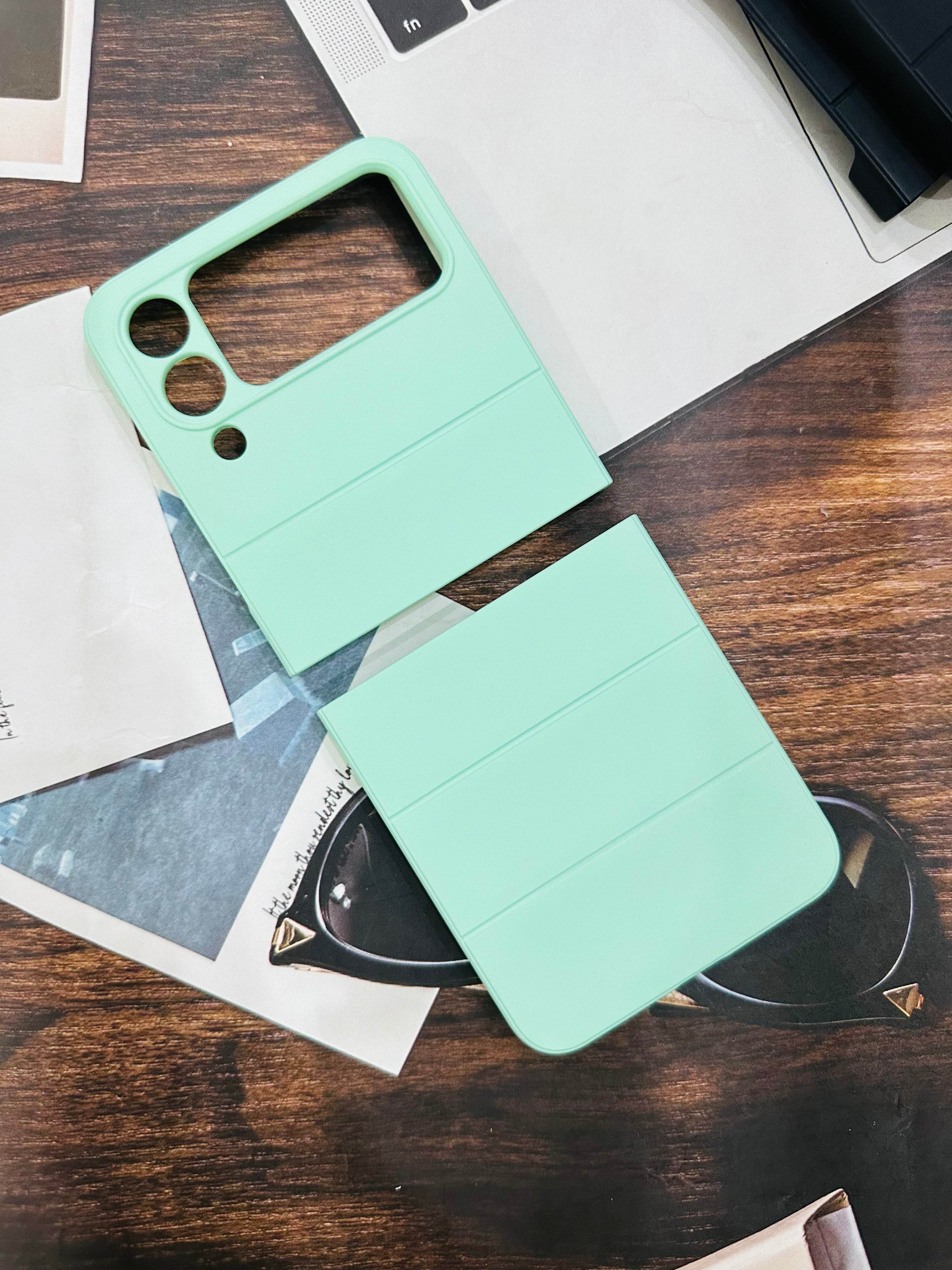 Samsung Galaxy Z Flip 4 Premium Shock Proof Matte Finish Back Cover - Light Green - Guleel