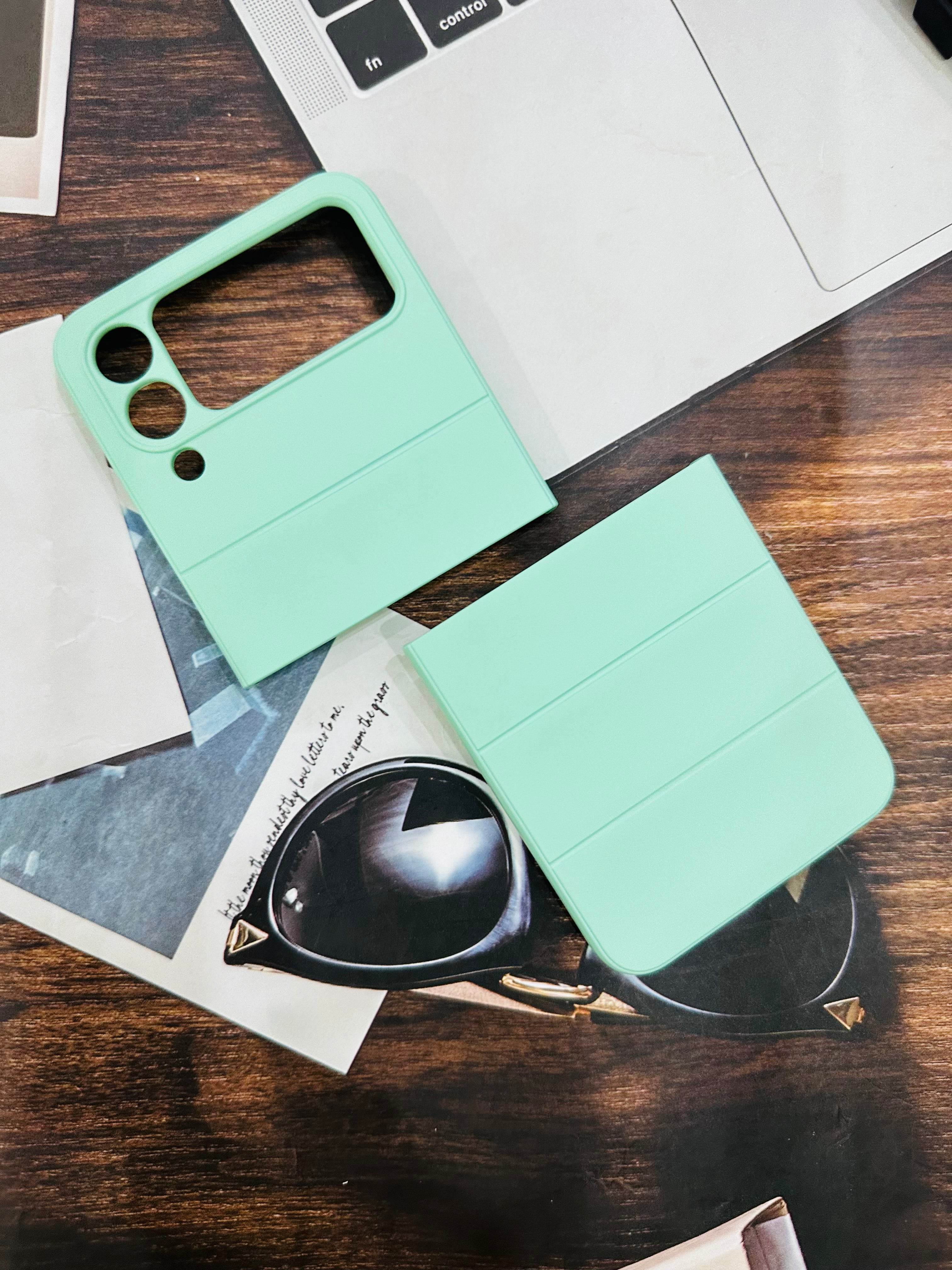 Samsung Galaxy Z Flip 4 Premium Shock Proof Matte Finish Back Cover - Light Green - Guleel