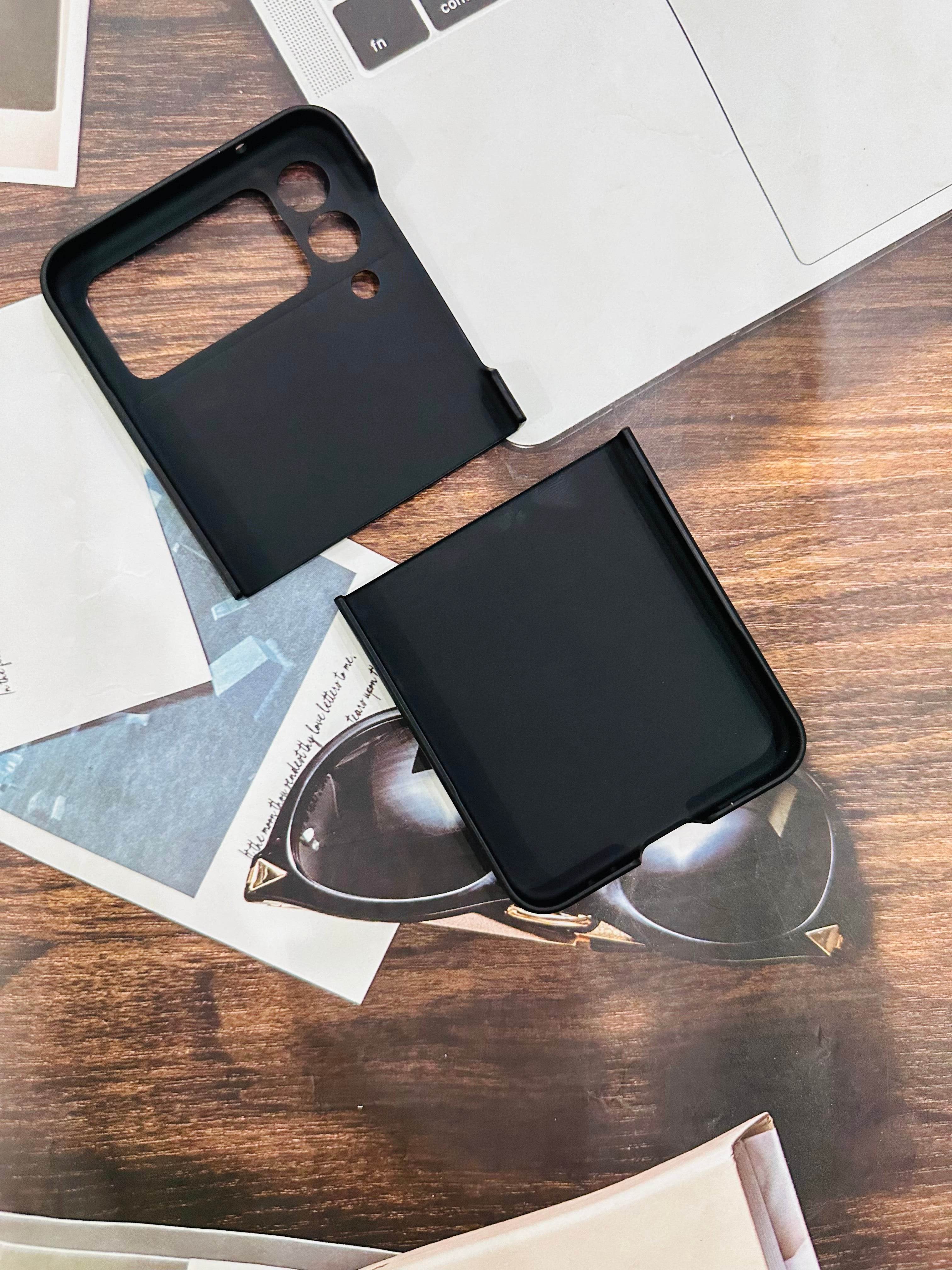 Samsung Galaxy Z Flip 4 Premium Shock Proof Matte Finish Back Cover - Black - Guleel