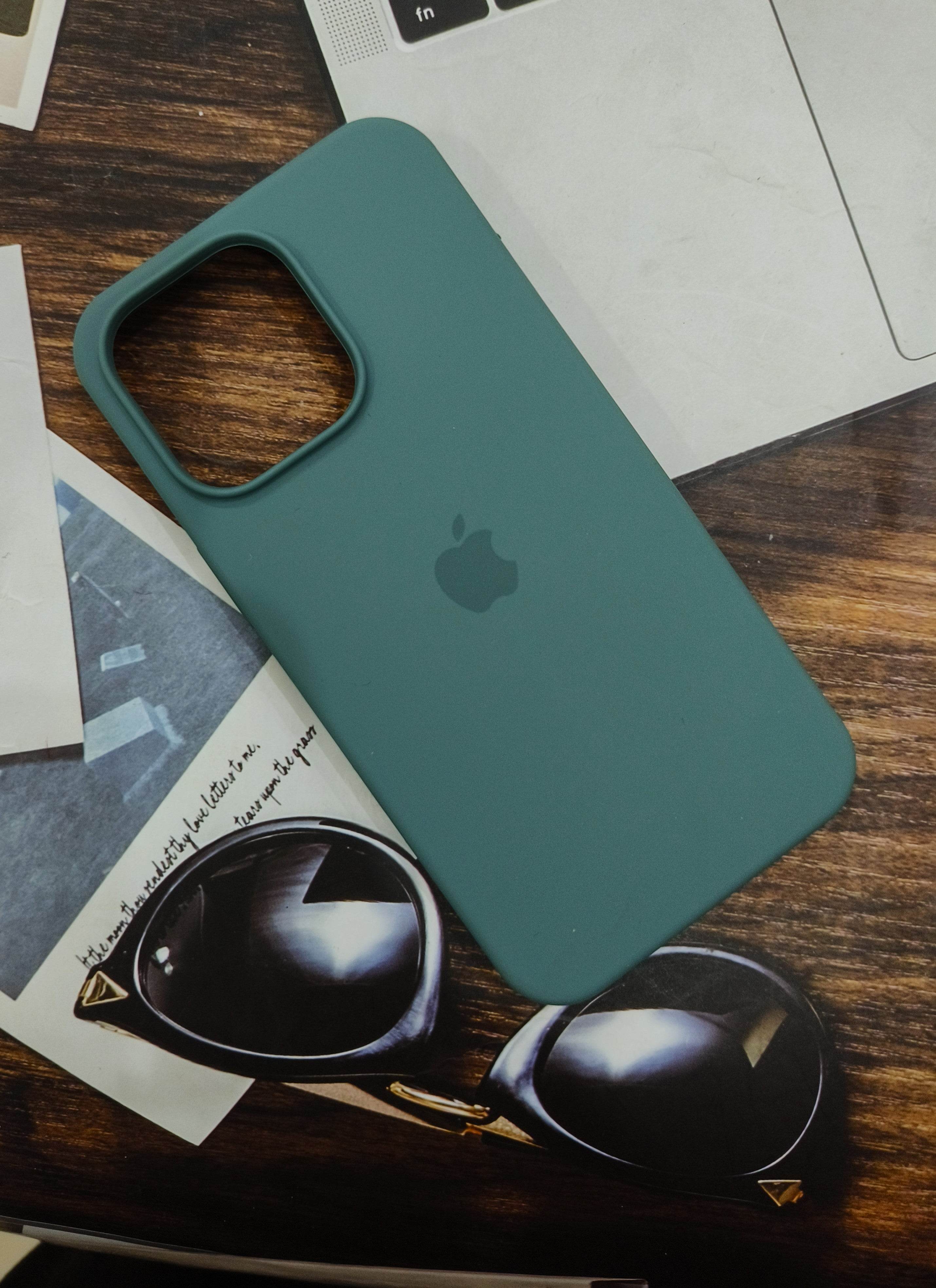 iPhone 13 Pro Original LOGO Silicone Case- Dark Green - Guleel