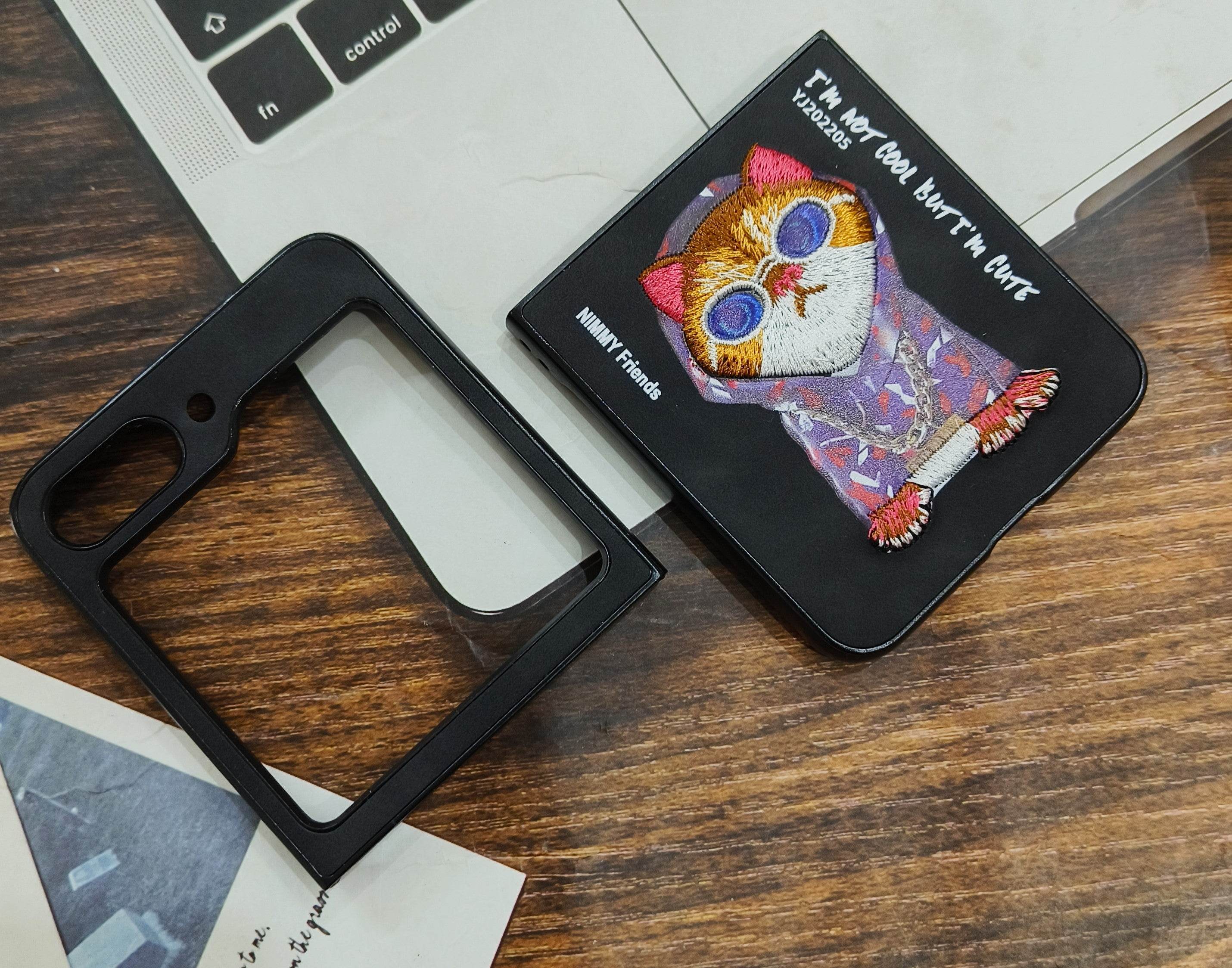 Samsung Galaxy Z Flip 5 Premium Santa Barbara Case Cover - Colorful Cat Black - Guleel
