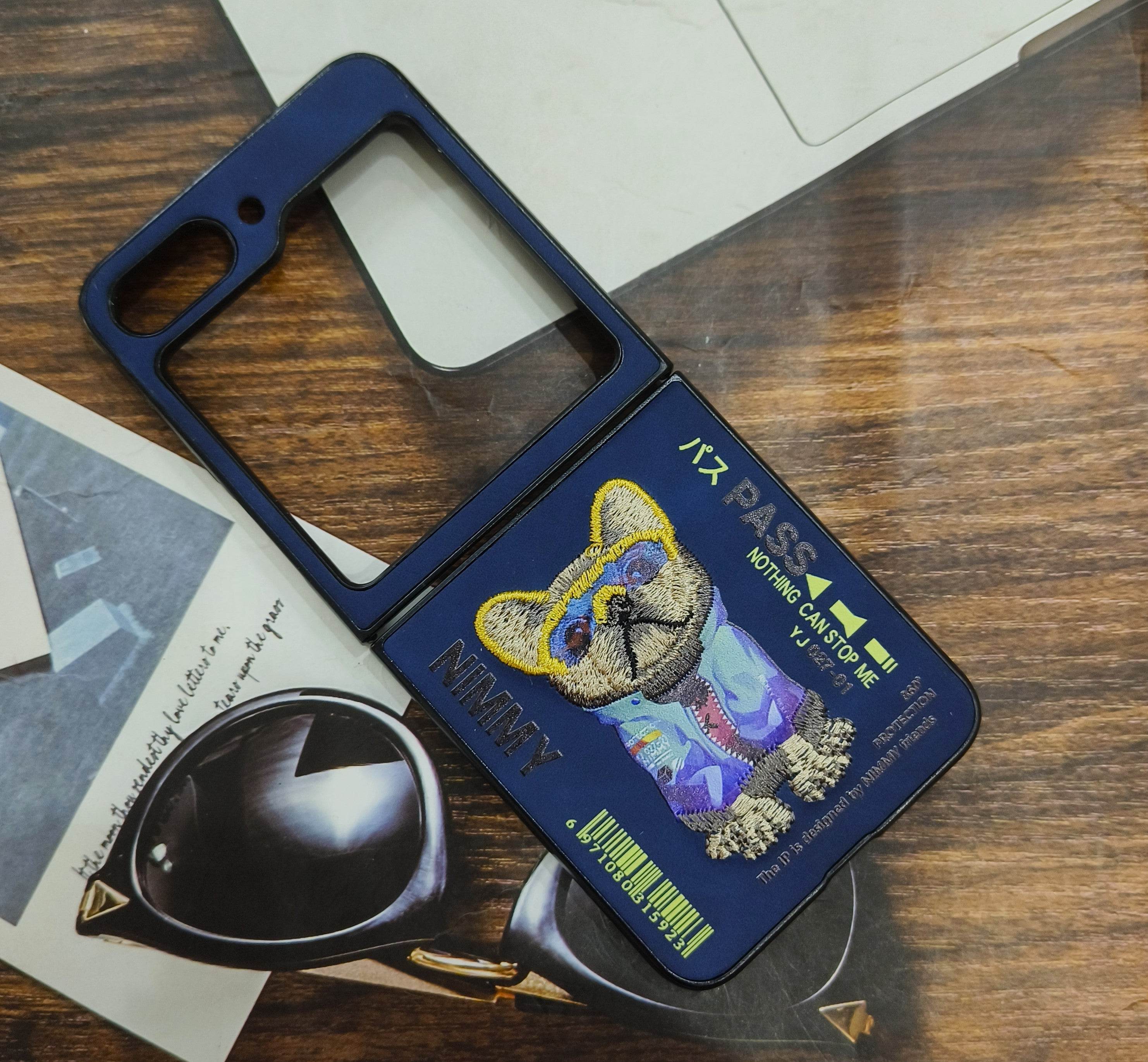Samsung Galaxy Z Flip 5 Premium Santa Barbara Case Cover - Blue Bulldog - Guleel