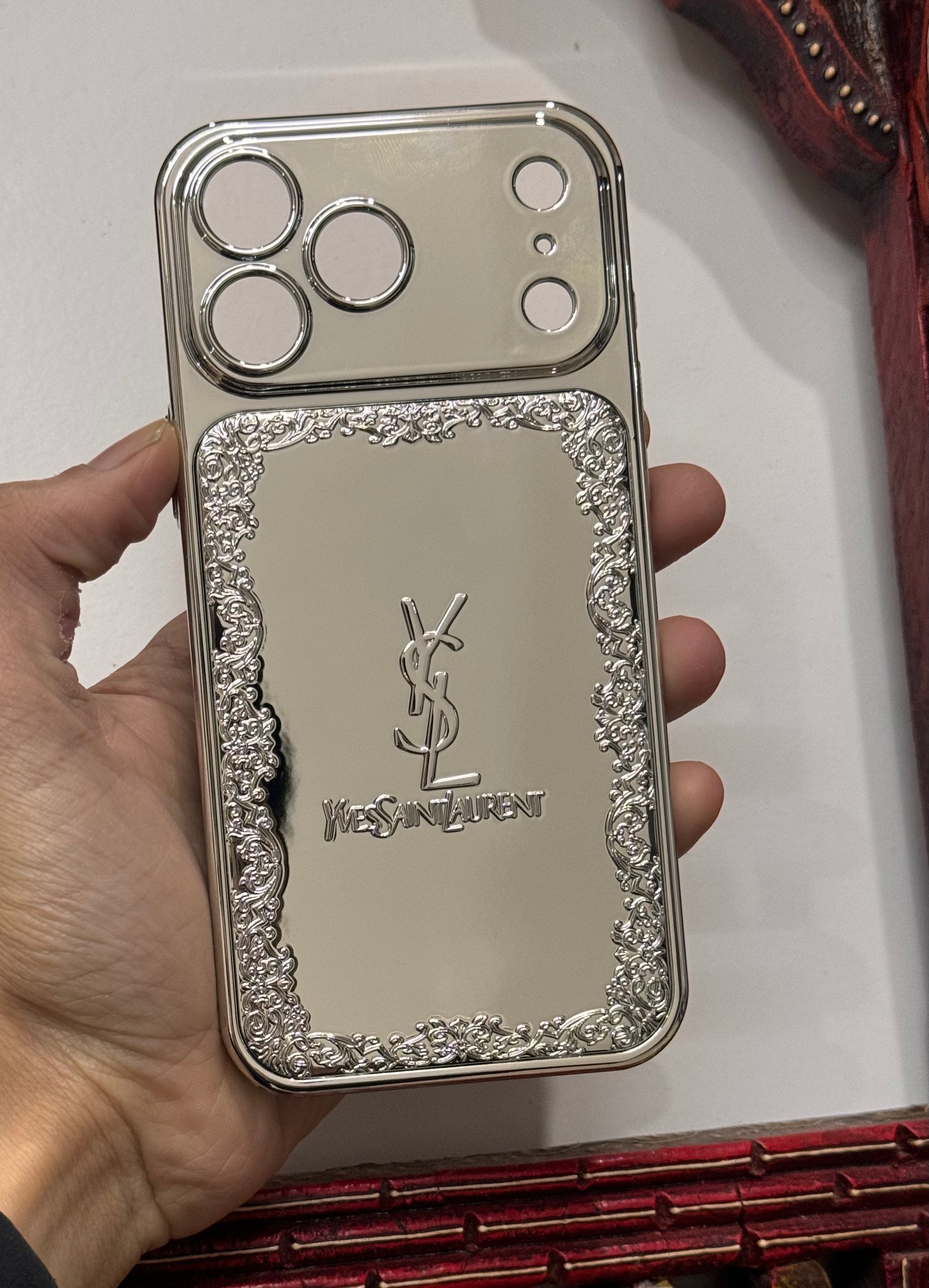 Convert your Phones to iPhone 17 Pro & iPhone 17 Pro Max - Gold Plated