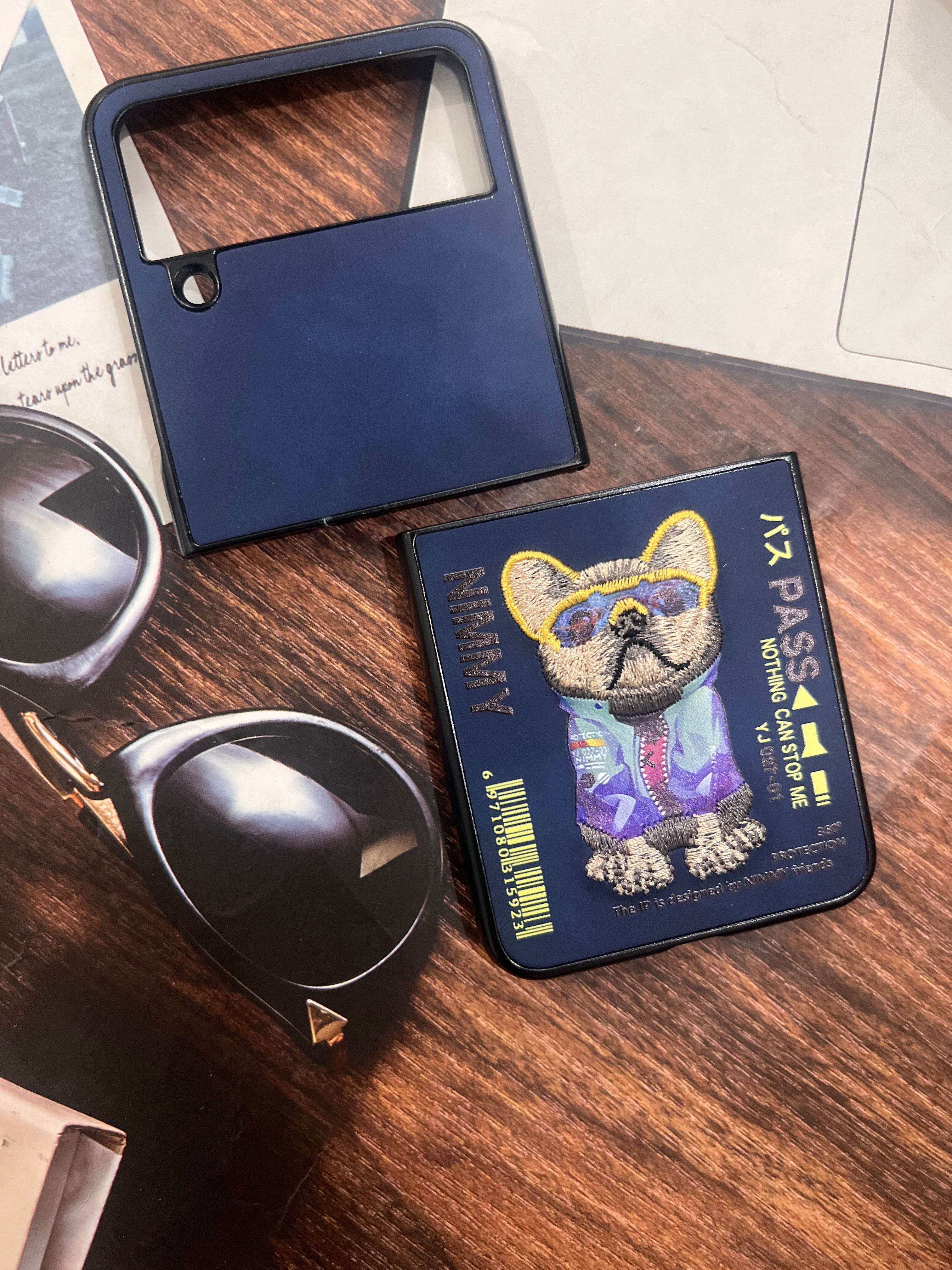 Samsung Galaxy Z Flip 4 Premium Santa Barbara Case Cover - Blue Bulldog - Guleel