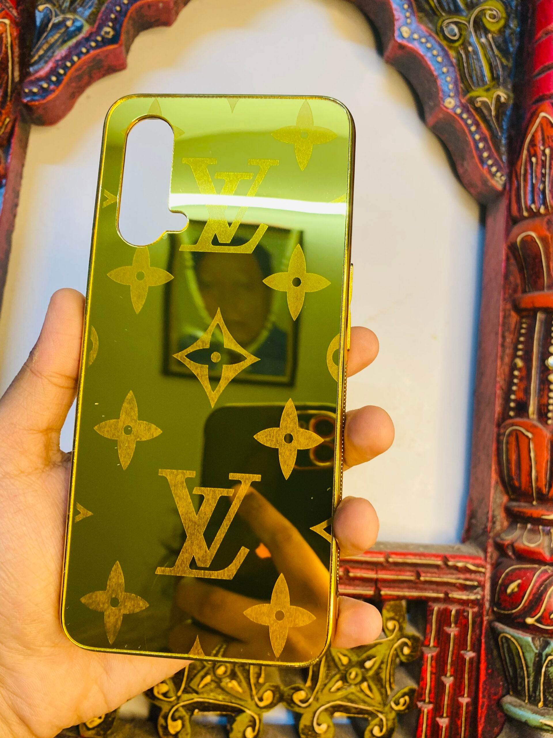 OnePlus Nord CE 5G Premium Gold Plated Mirror Finish Case - Plain LV - Guleel
