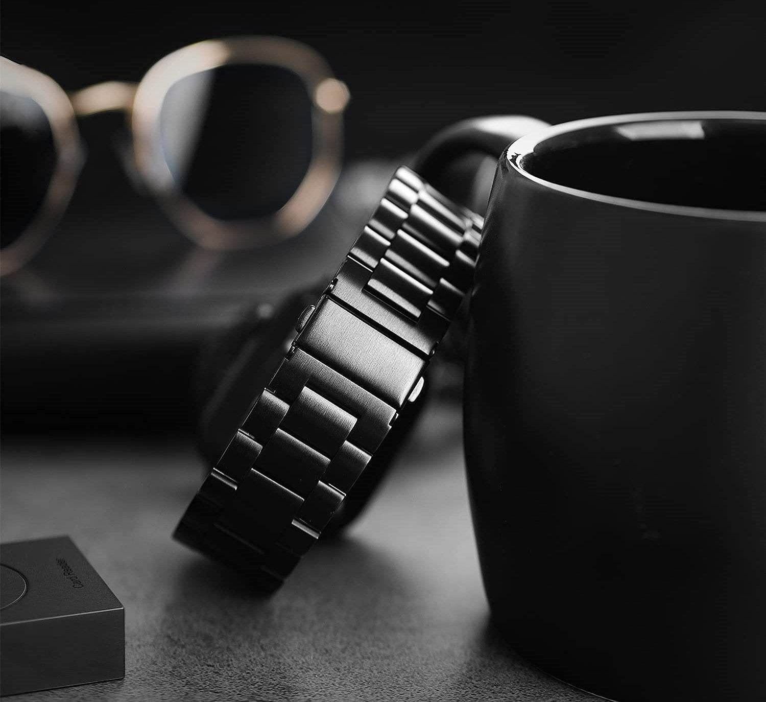 Premium Stainless Steel iWatch Band for Apple Watch Series 8/7/6/5/4/3/2/1/SE/SE2/Ultra - Black - Guleel