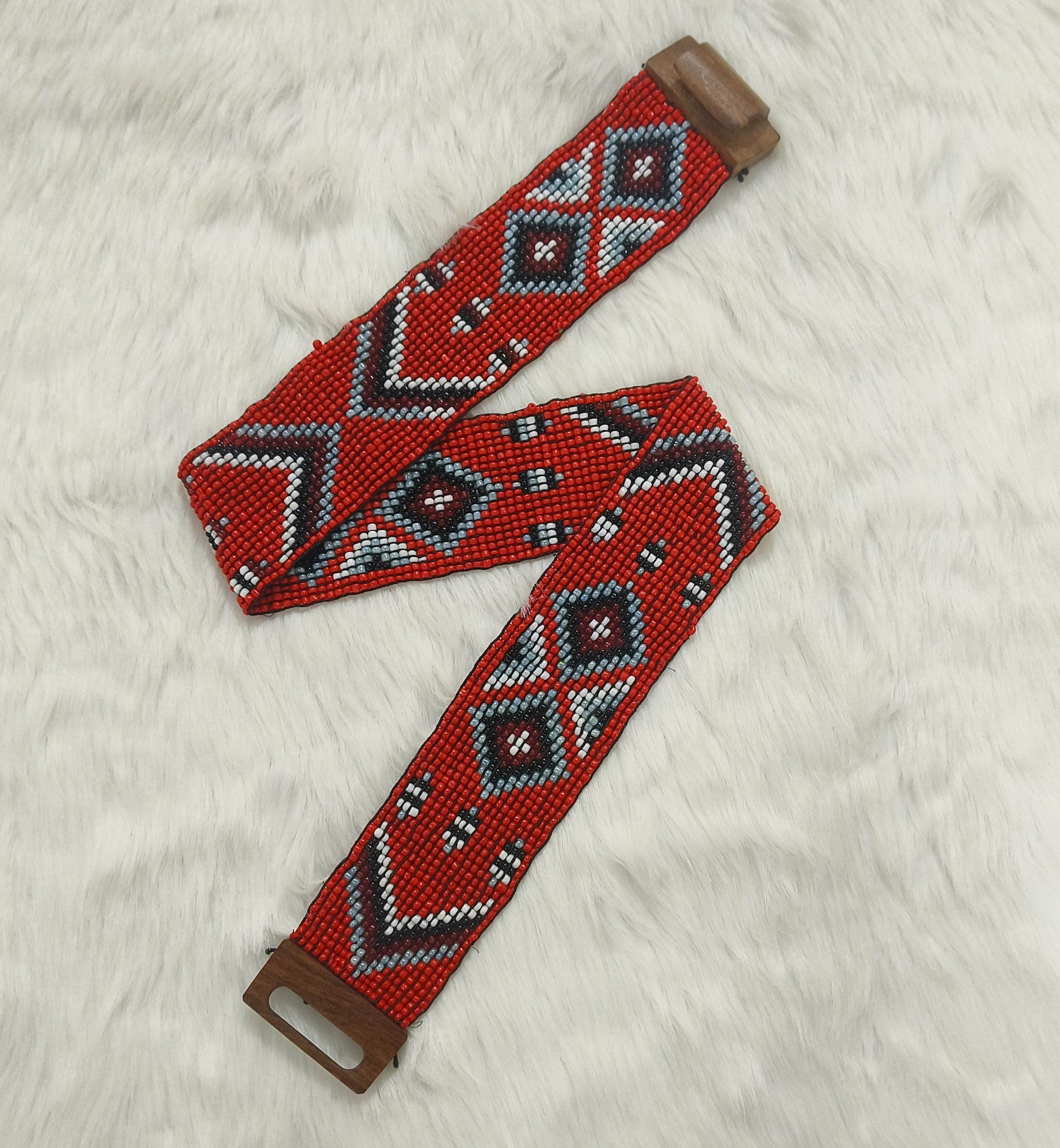 Handmade Stretchable Seed Beaded Belt with Wood Buckle Clasp - Red Black - Guleel