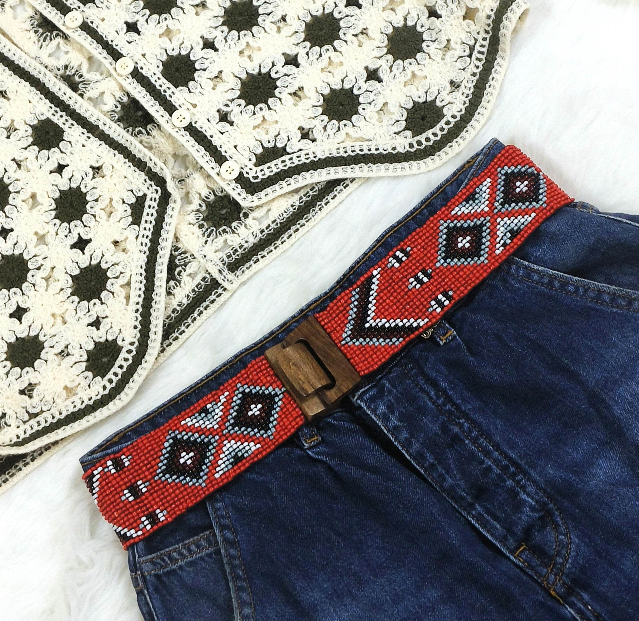 Handmade Stretchable Seed Beaded Belt with Wood Buckle Clasp - Red Black - Guleel