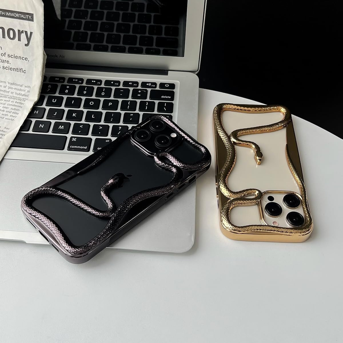 Premium Glossy 3D Snake Design Mobile Cover - Black