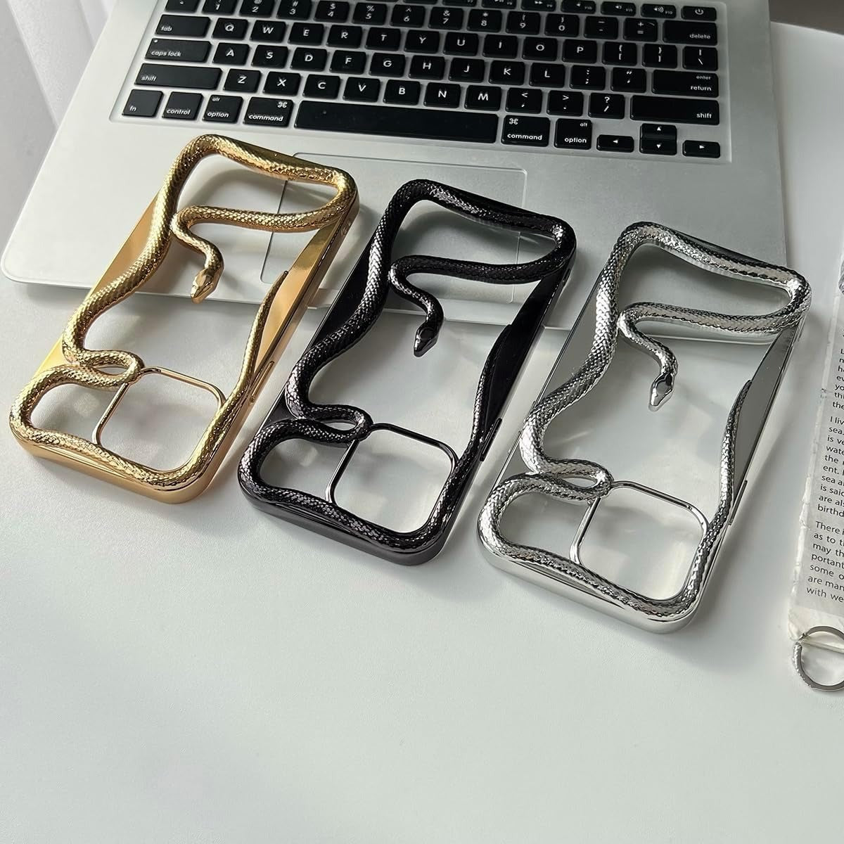 Premium Glossy 3D Snake Design Mobile Cover - Black